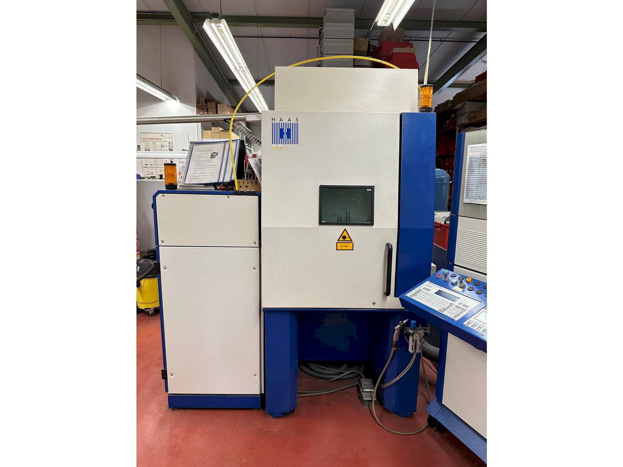 Frontansicht der Trumpf HL124P  Maschine