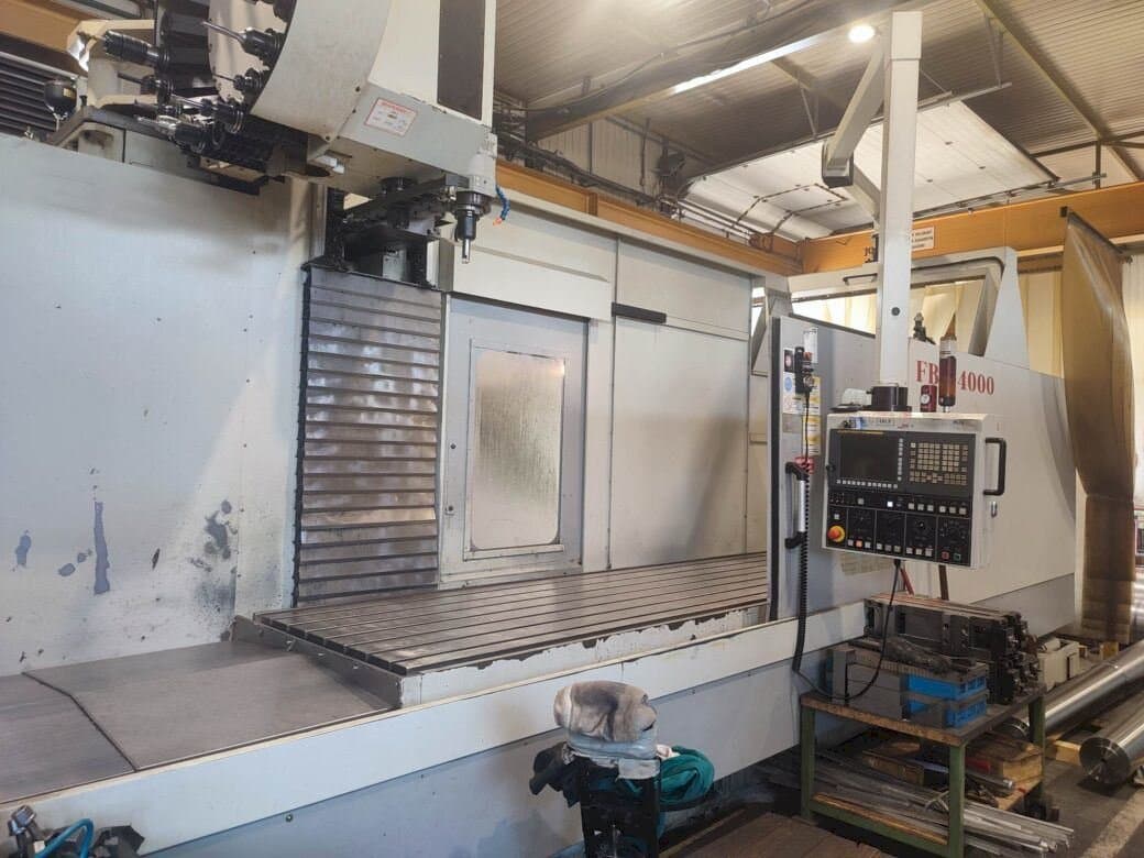 Frontansicht der Eumach FBE-4000  Maschine