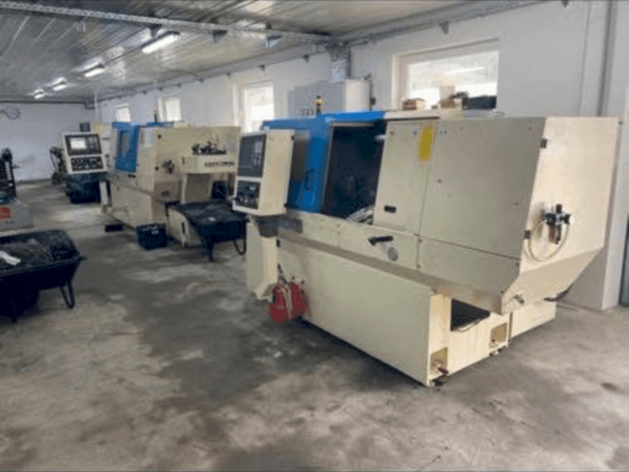 Frontansicht der Index MC 400  Maschine