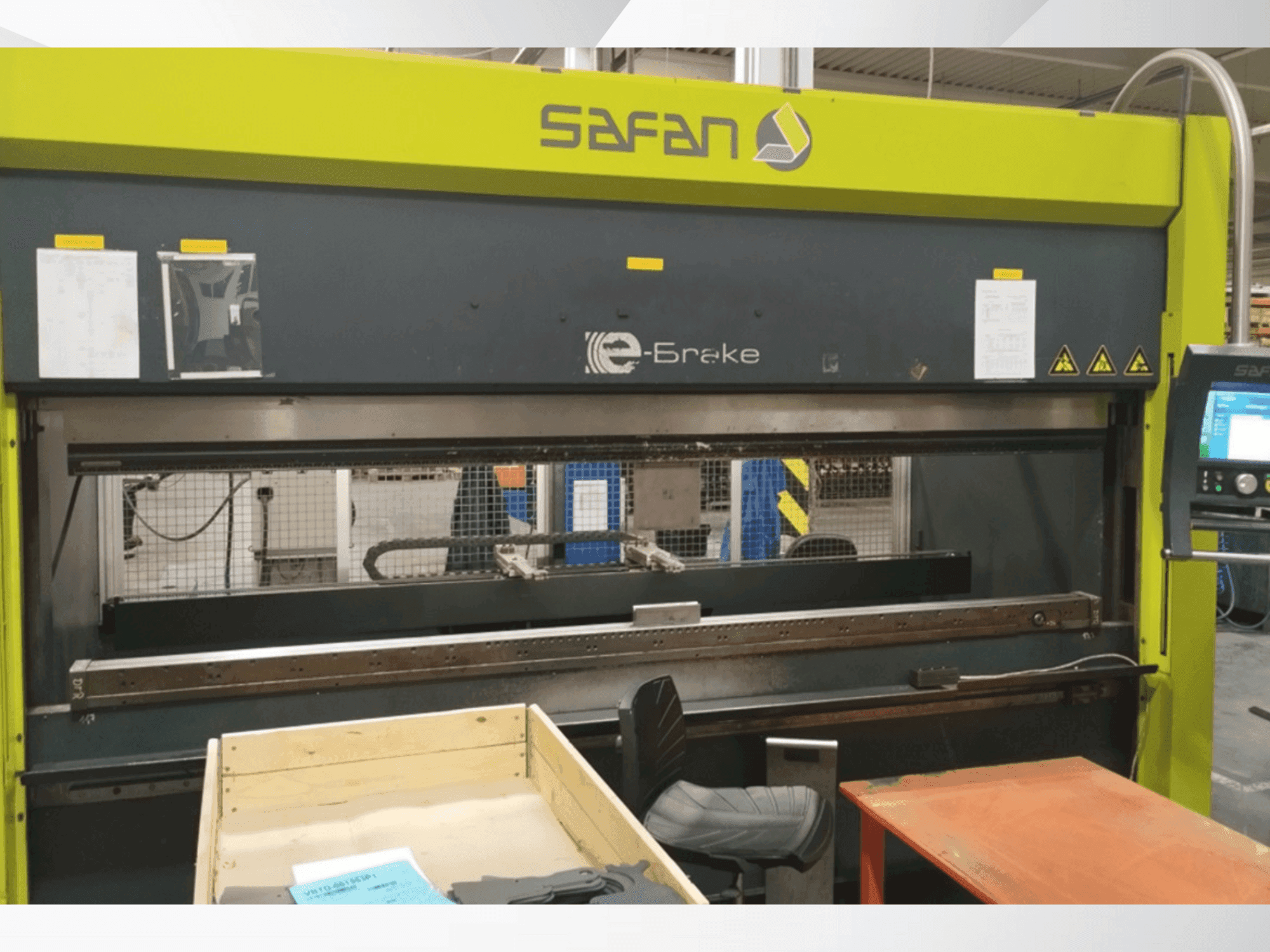 Frontansicht der Safan E-BRAKE 100-3100 TS 1  Maschine