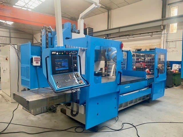 Frontansicht der MTE BF 2200  Maschine