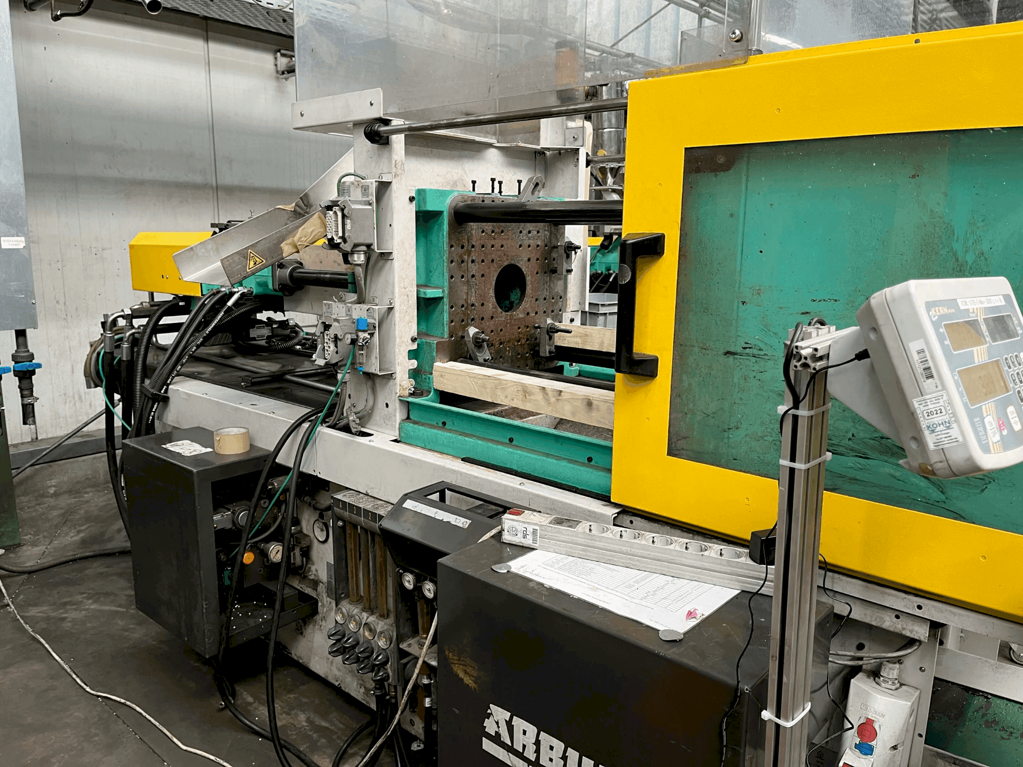 Frontansicht der Arburg Allrounder 320-50 C  Maschine