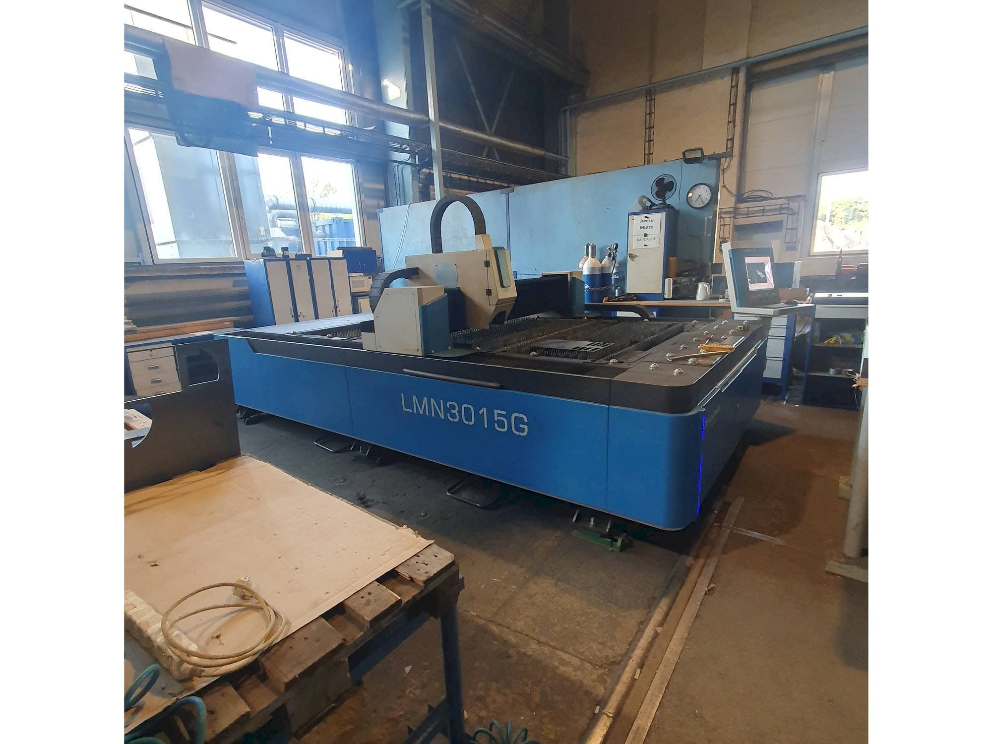 Frontansicht der Leiming LMN3015G  Maschine