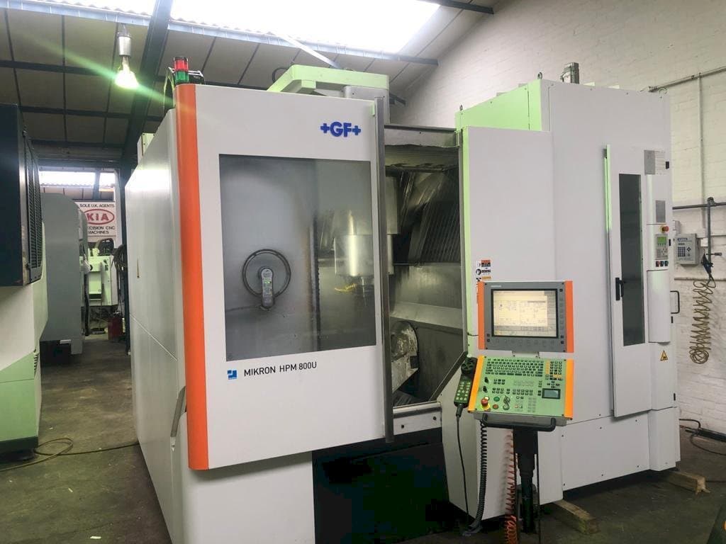 Frontansicht der MIKRON HPM 800U  Maschine