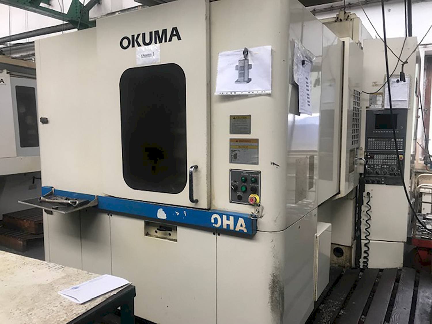 Frontansicht der Okuma MX-40HA  Maschine