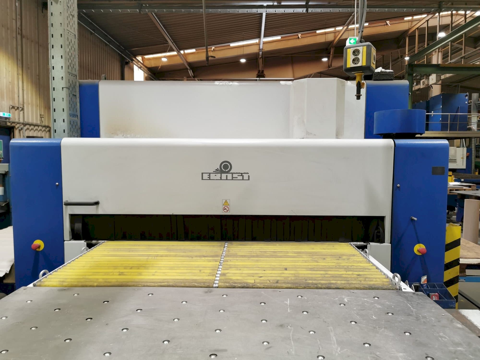 Frontansicht der ERNST Neptun EBS  Maschine