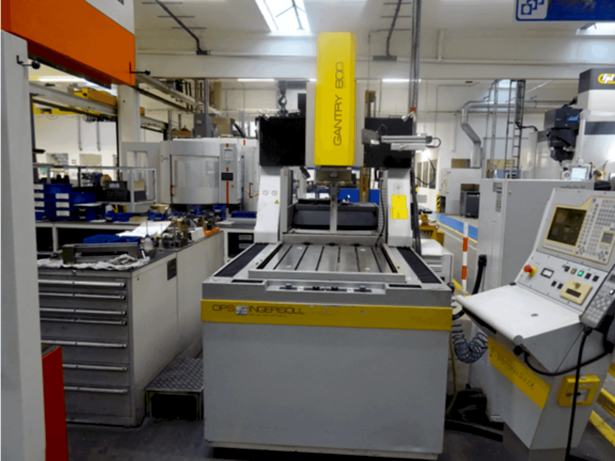 Frontansicht der Ingersoll Rand Gantry 800  Maschine