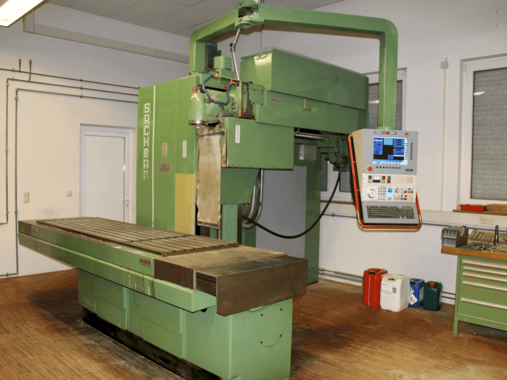 Frontansicht der SACHMAN RP3CC (1990)  Maschine