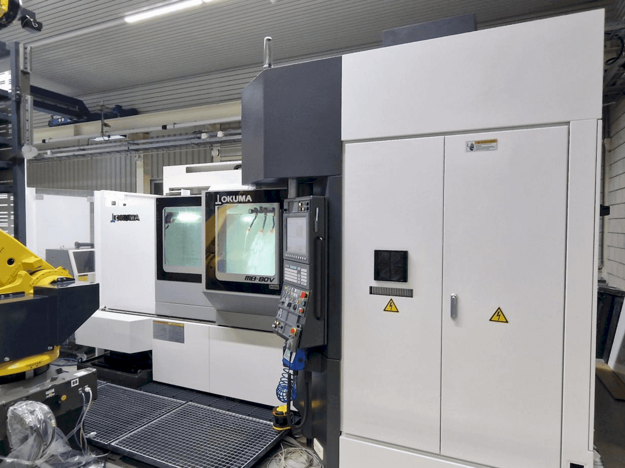 Frontansicht der Okuma MB 80V  Maschine