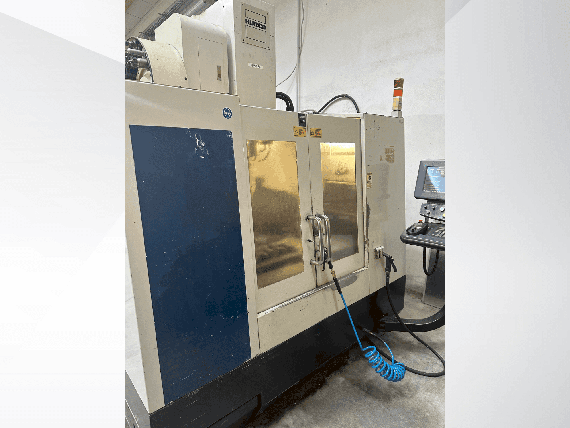 Frontansicht der Hurco BMC 2416  Maschine