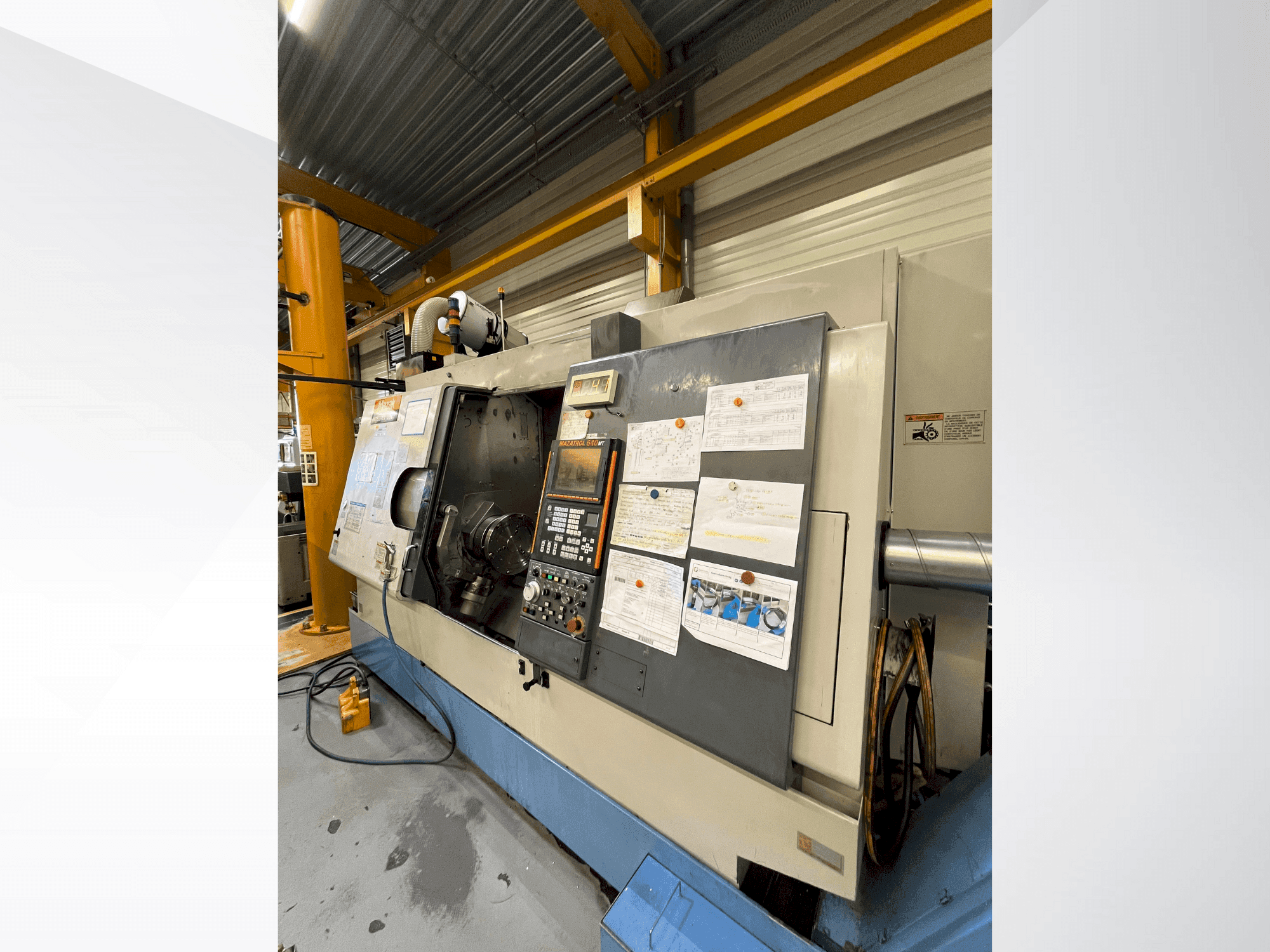 Frontansicht der Mazak Integrex 400Y  Maschine