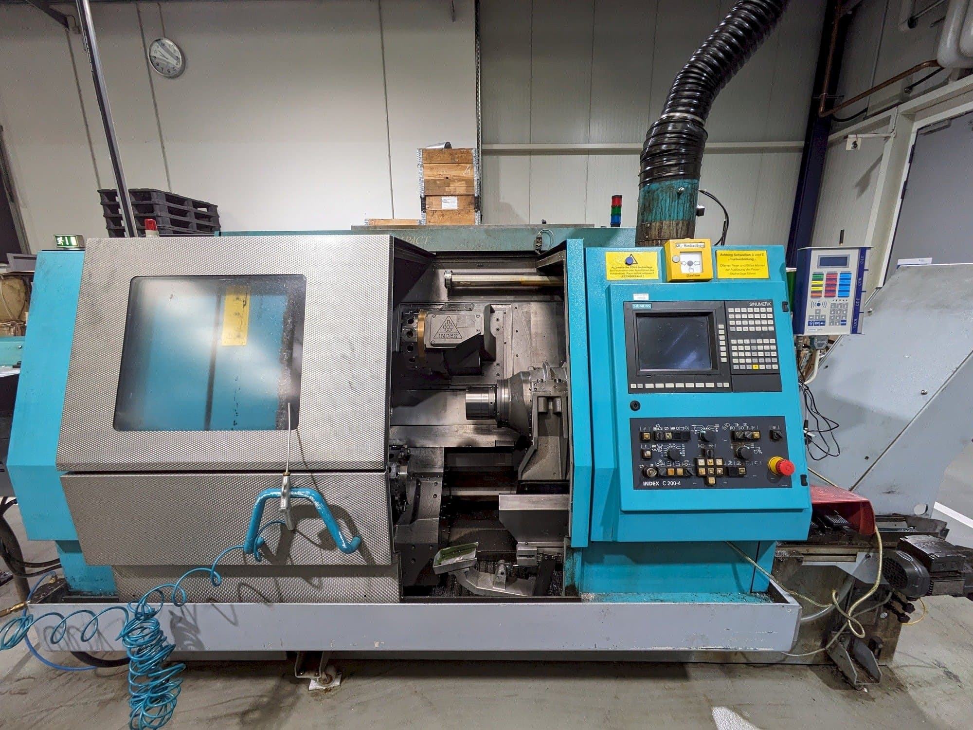 Frontansicht der Index G200 Compact  Maschine