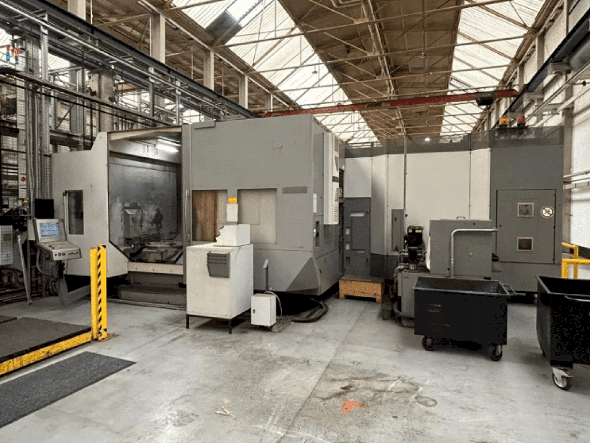 Frontansicht der DMG DMC 100 H  Maschine