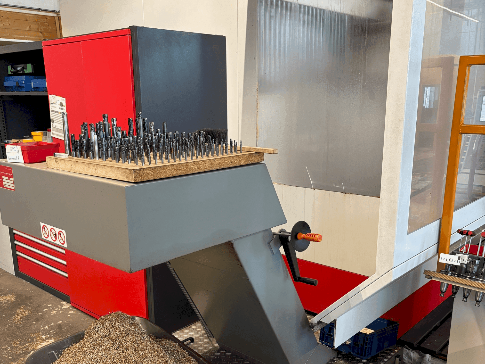 Frontansicht der HERMLE U1130  Maschine