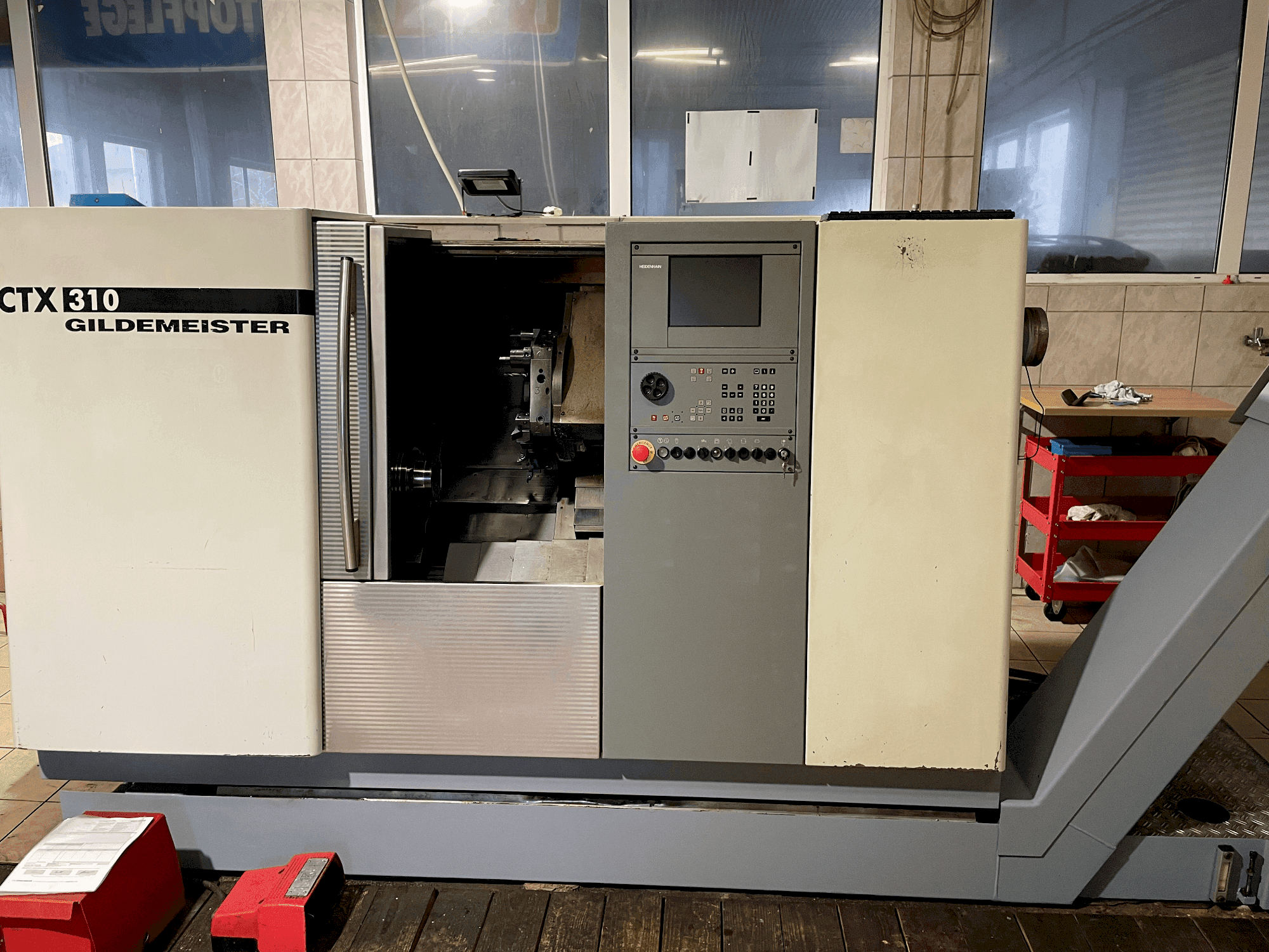 Frontansicht der Gildemeister CTX 310 V3  Maschine