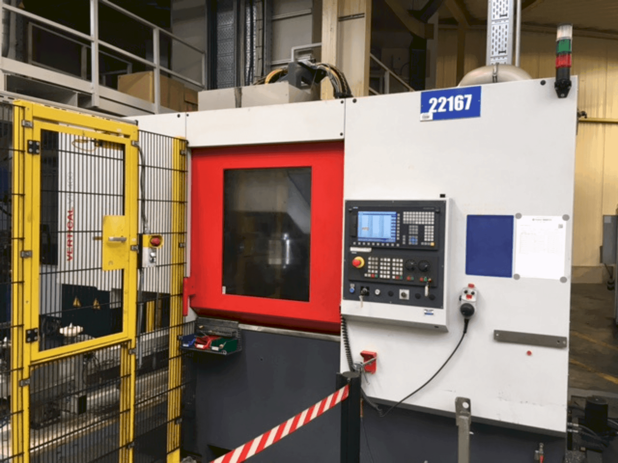 Frontansicht der EMCO VT 400  Maschine