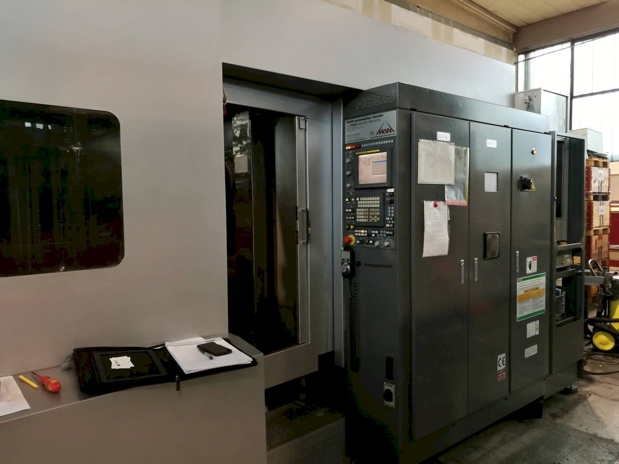 Frontansicht der TOYODA FH 63S  Maschine