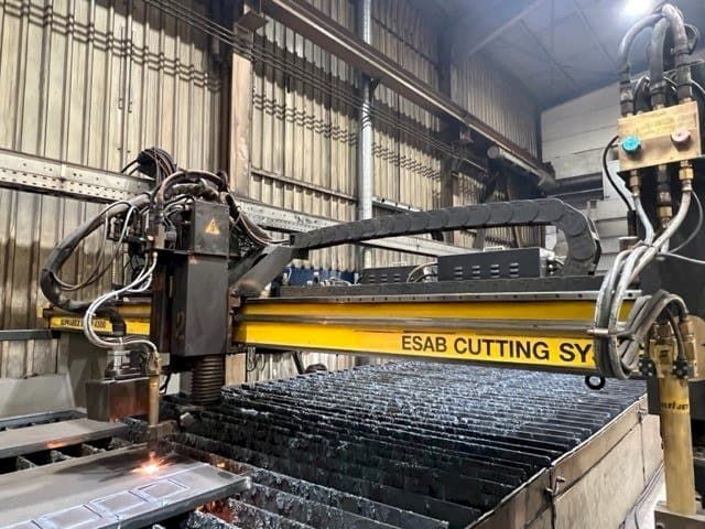 Frontansicht der ESAB SXE-P14500 SUPRAREX  Maschine