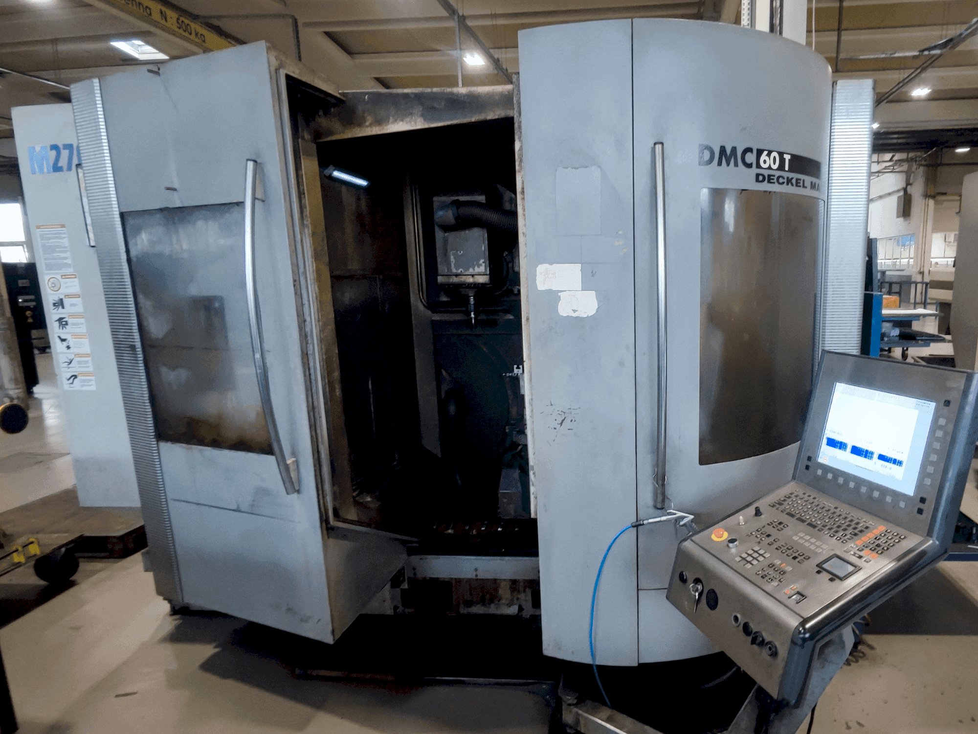 Frontansicht der DECKEL MAHO DMC 60T  Maschine