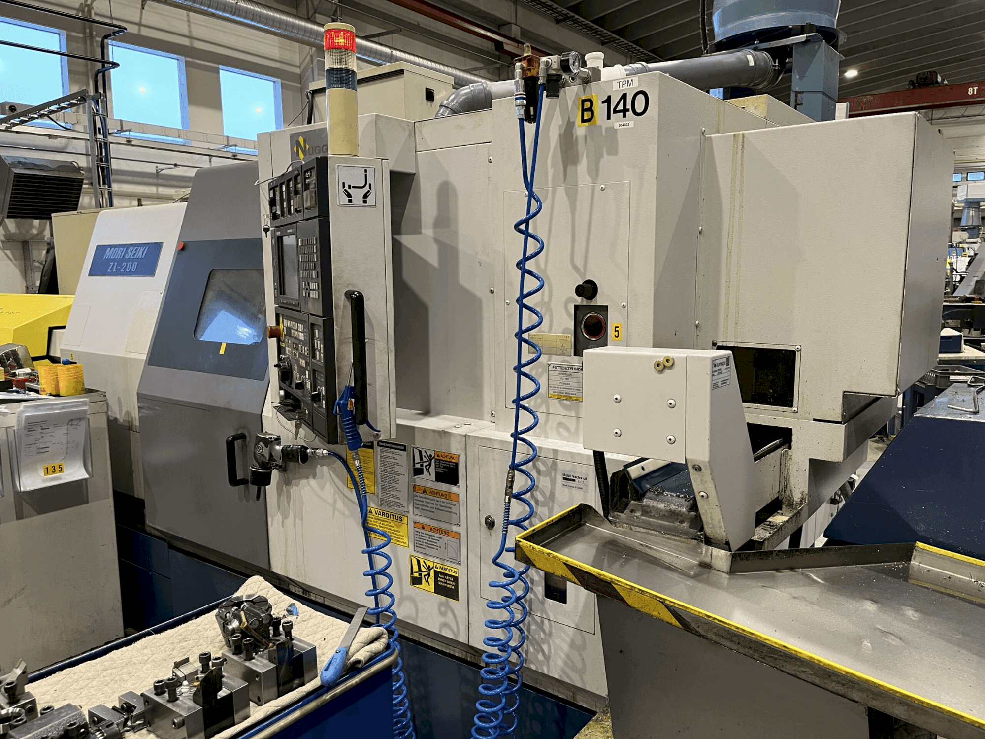 Frontansicht der MORI SEIKI ZL-200 SMC  Maschine