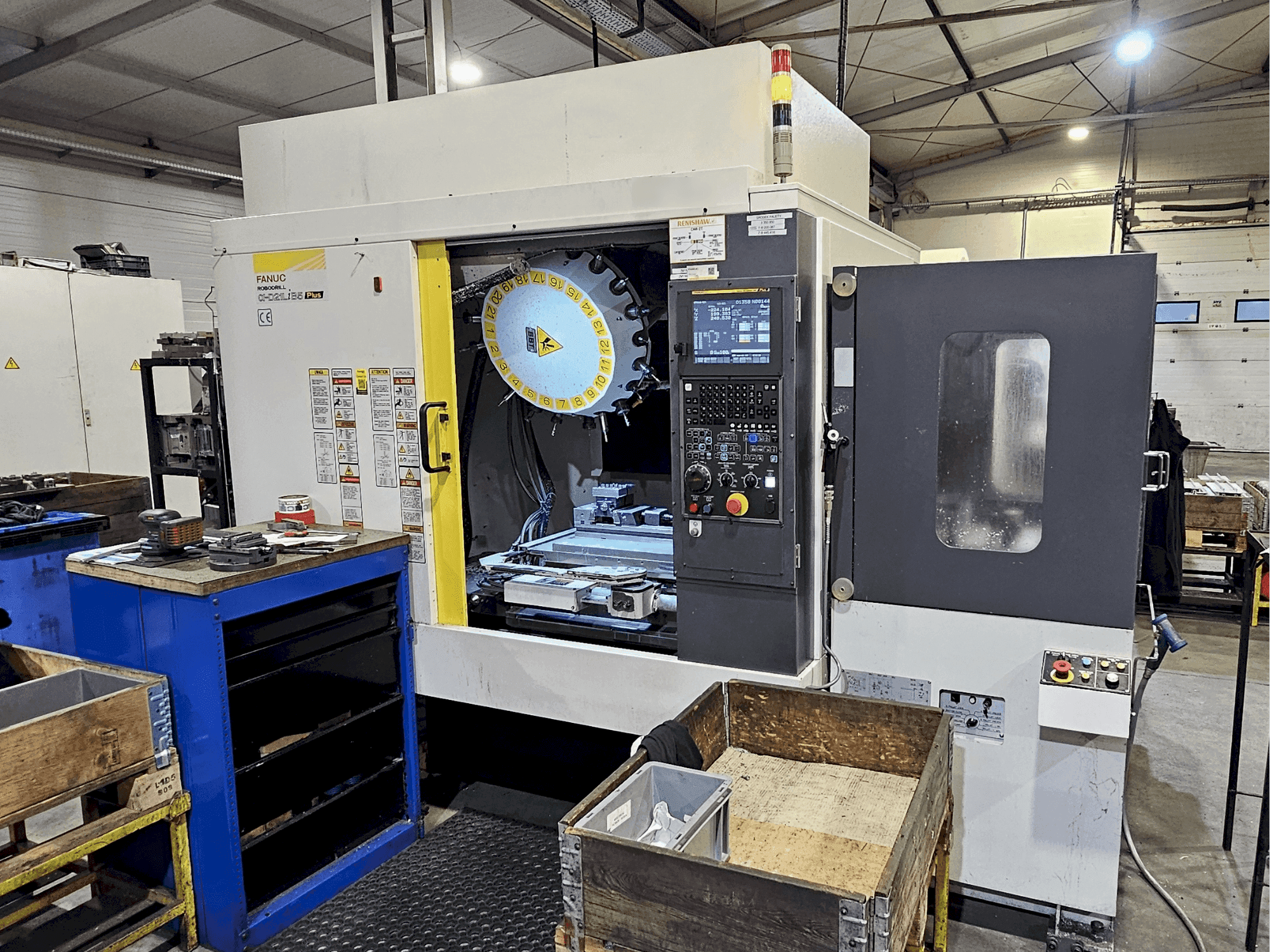 Frontansicht der FANUC Robodrill α-D21L iB 5 Plus  Maschine