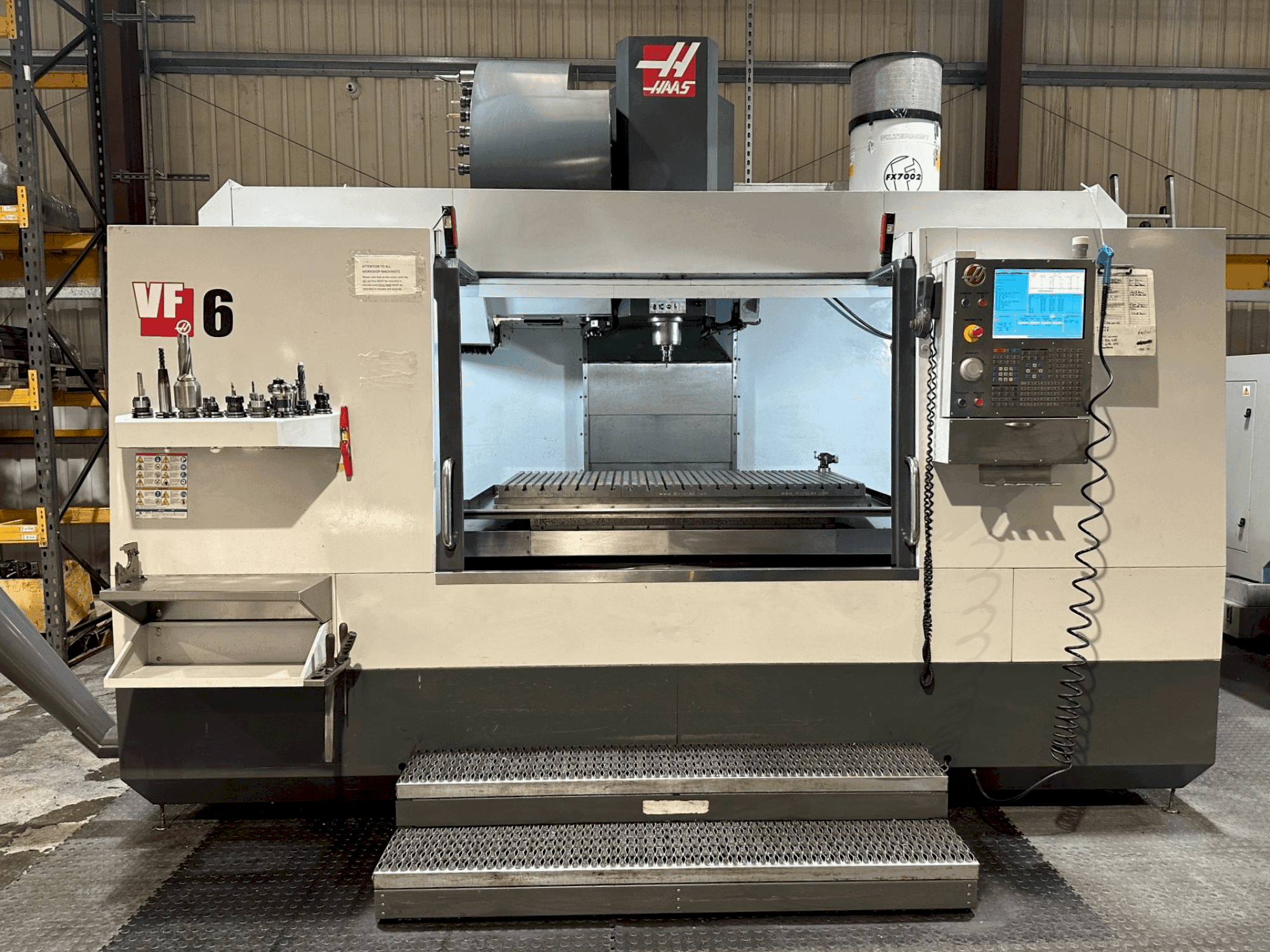 Frontansicht der HAAS VF-6/40  Maschine