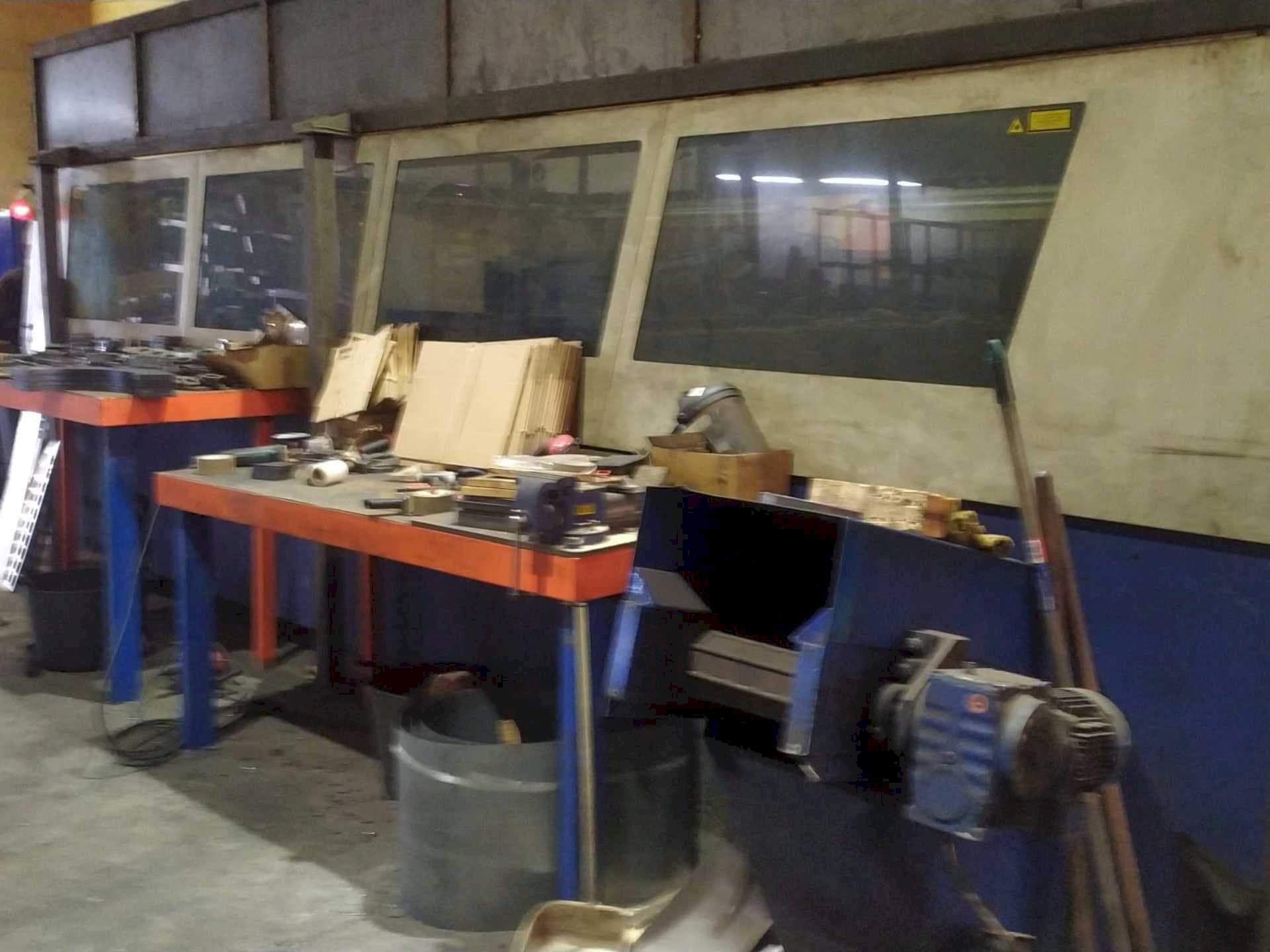 Frontansicht der Trumpf Trumatic L 4050  Maschine