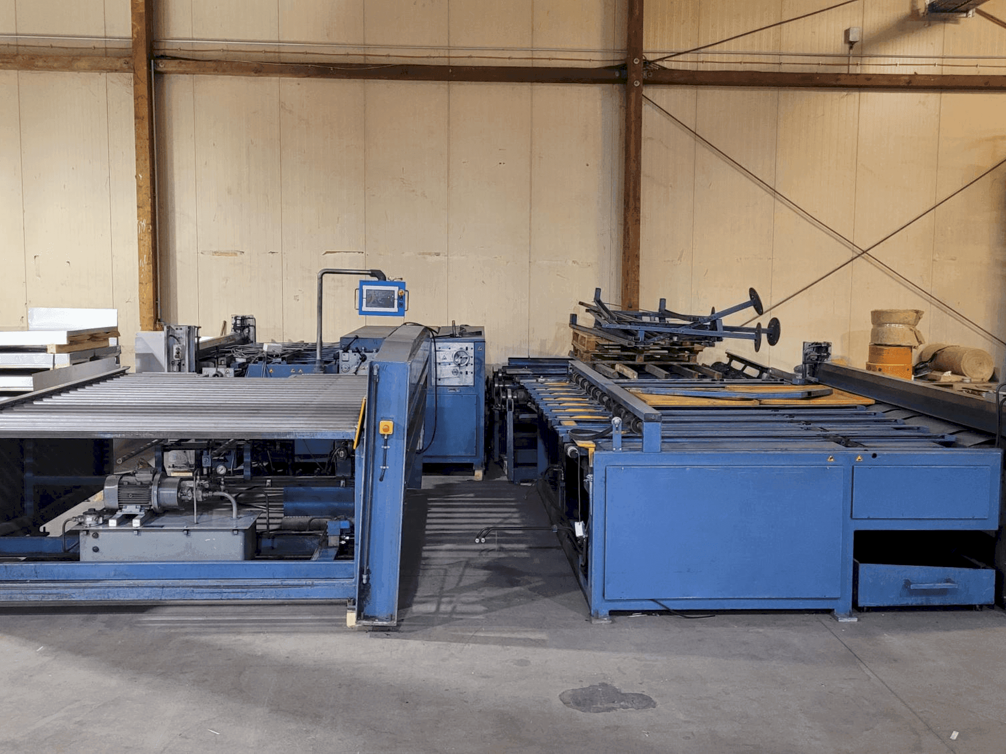 Frontansicht der TWIN SEAM KA 2000-3000  Maschine