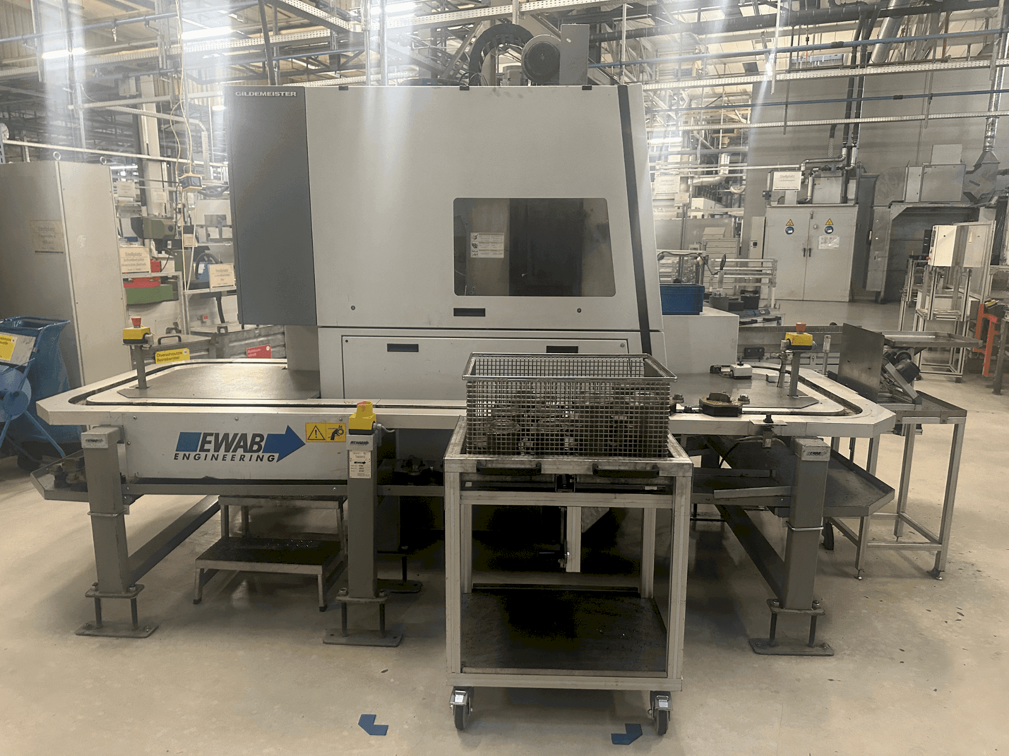 Frontansicht der DMG Gildemeister CTV 250  Maschine