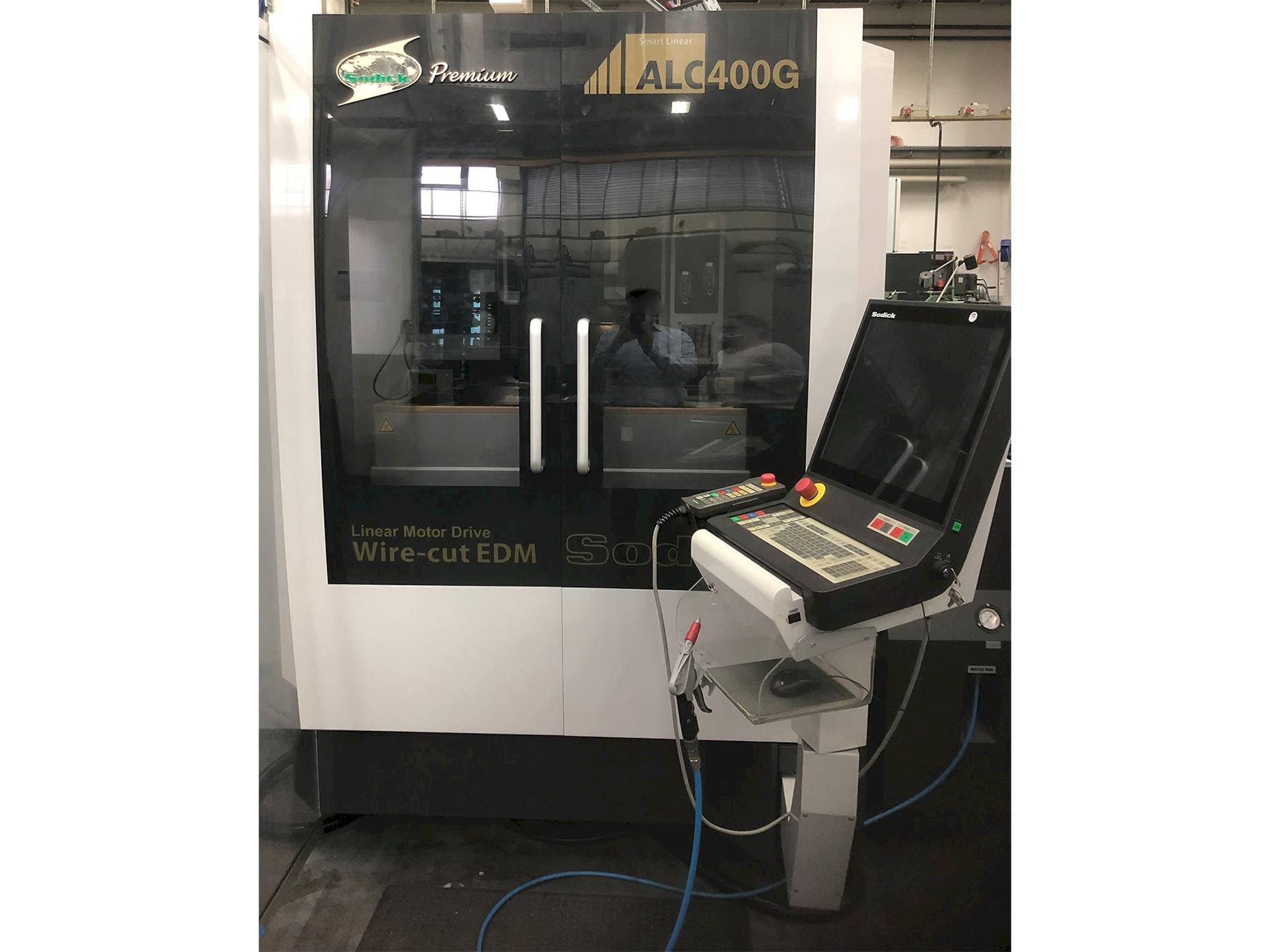 Frontansicht der Sodick ALC400G  Maschine