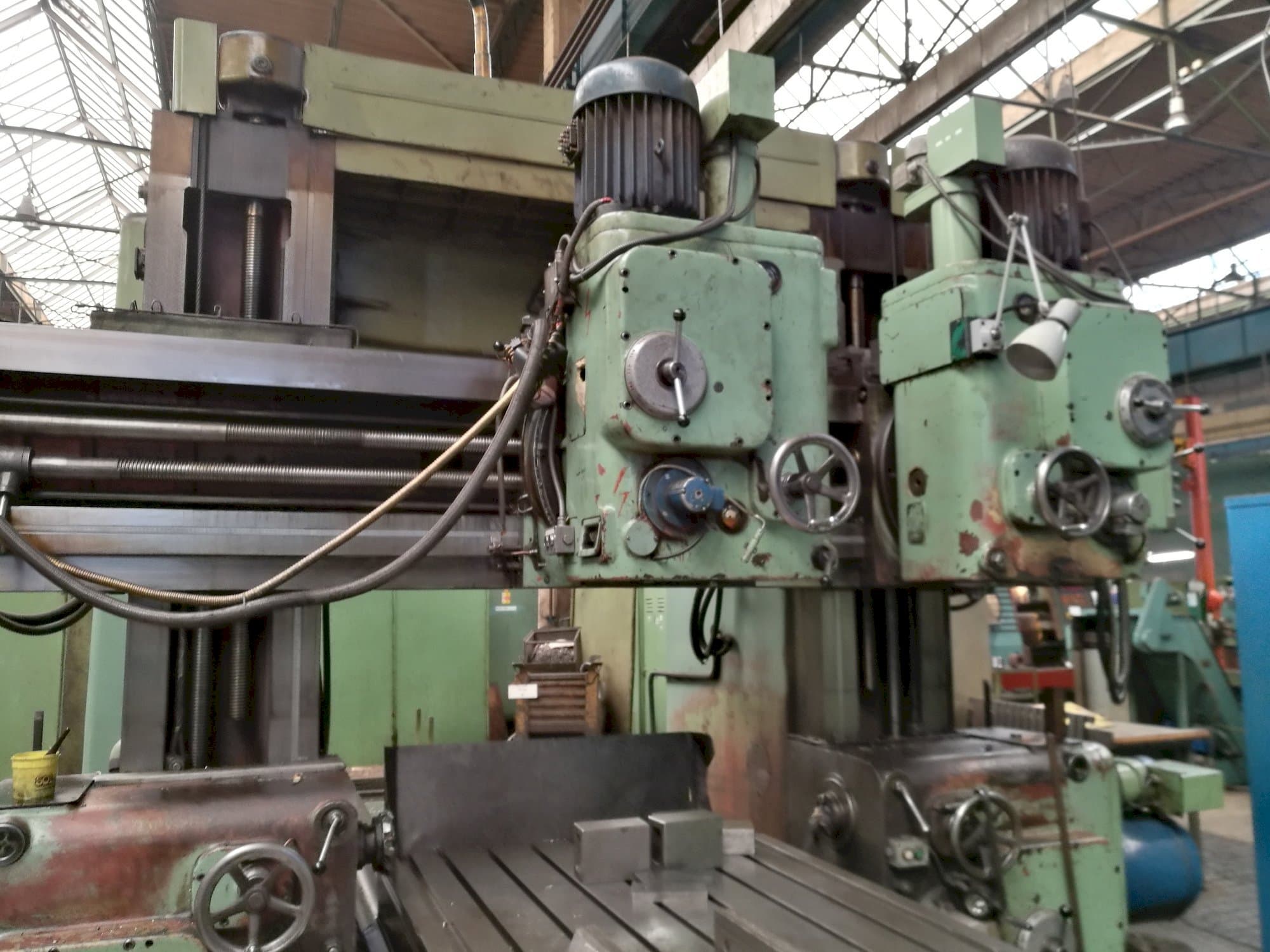 Linke Seitenansicht der ZPS FP 16  Maschine