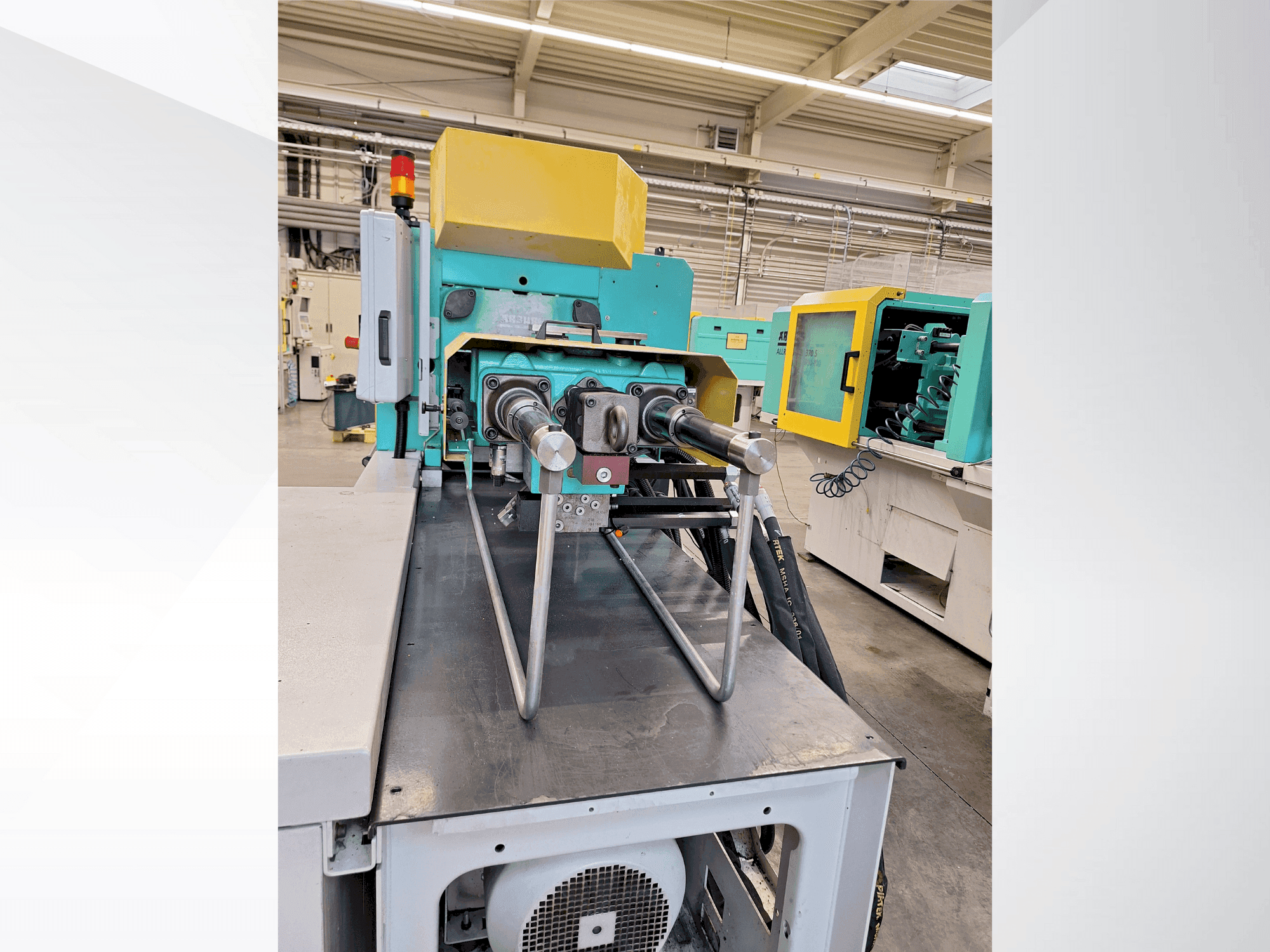 Frontansicht der Arburg 370 S 600 - 170  Maschine