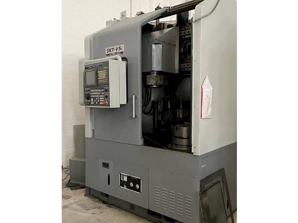 Rechte Ansicht der Hyundai SKT V5L  Maschine