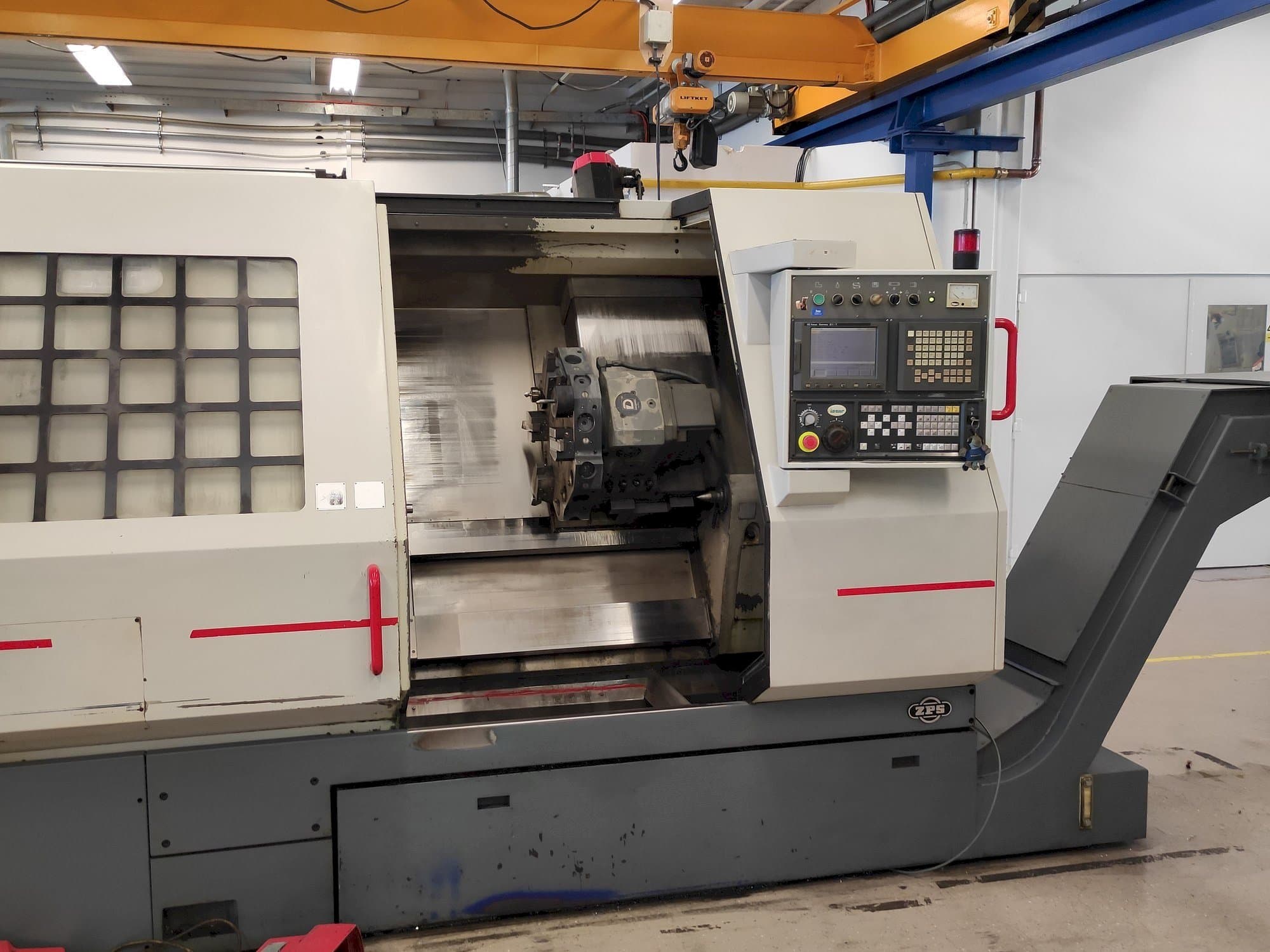 Frontansicht der ZPS S-80/750 CNC  Maschine