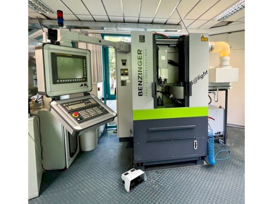 Frontansicht der Benzinger 5@light  Maschine