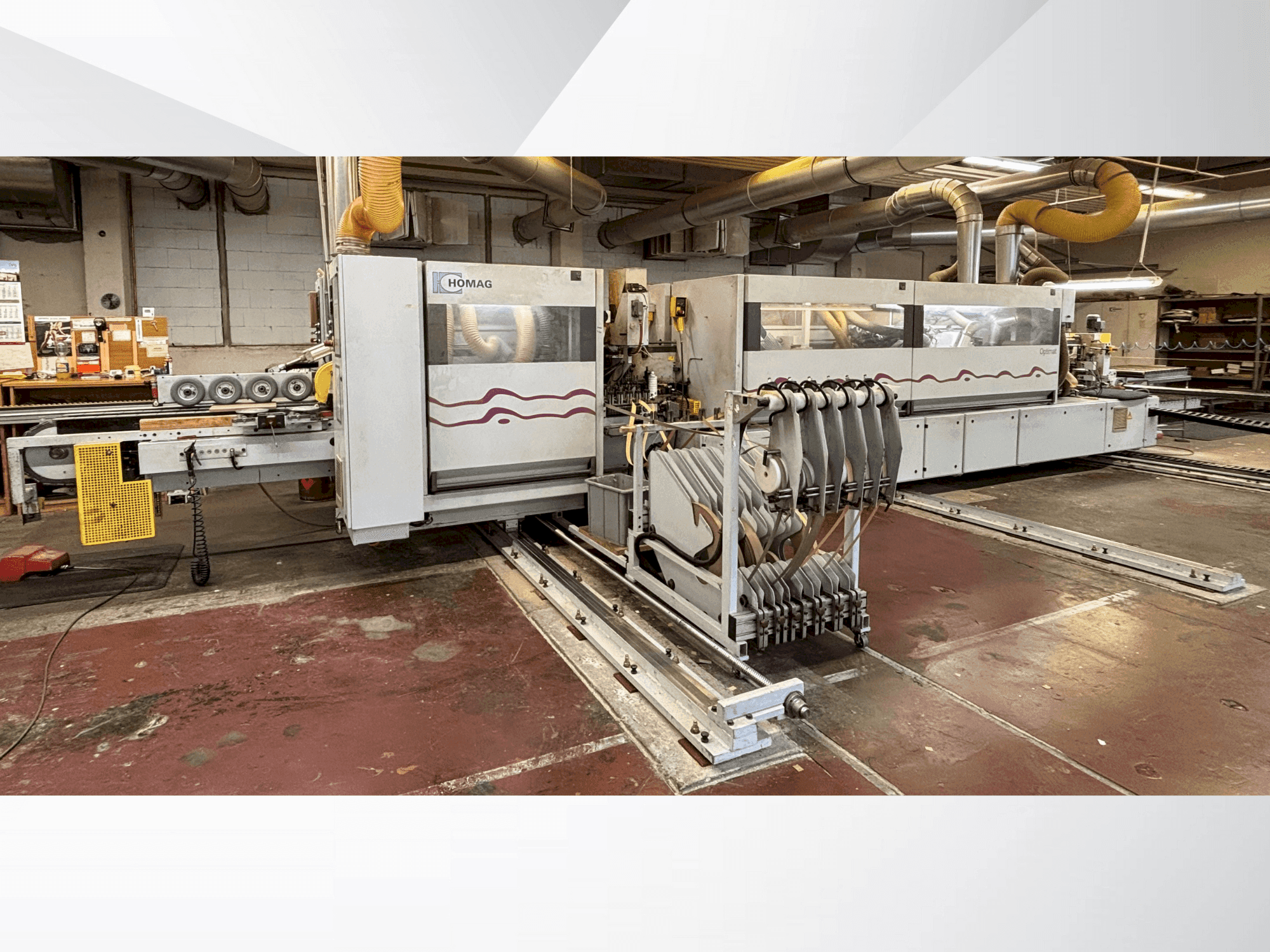 Frontansicht der HOMAG Optimat KF 26/8/A3/25  Maschine