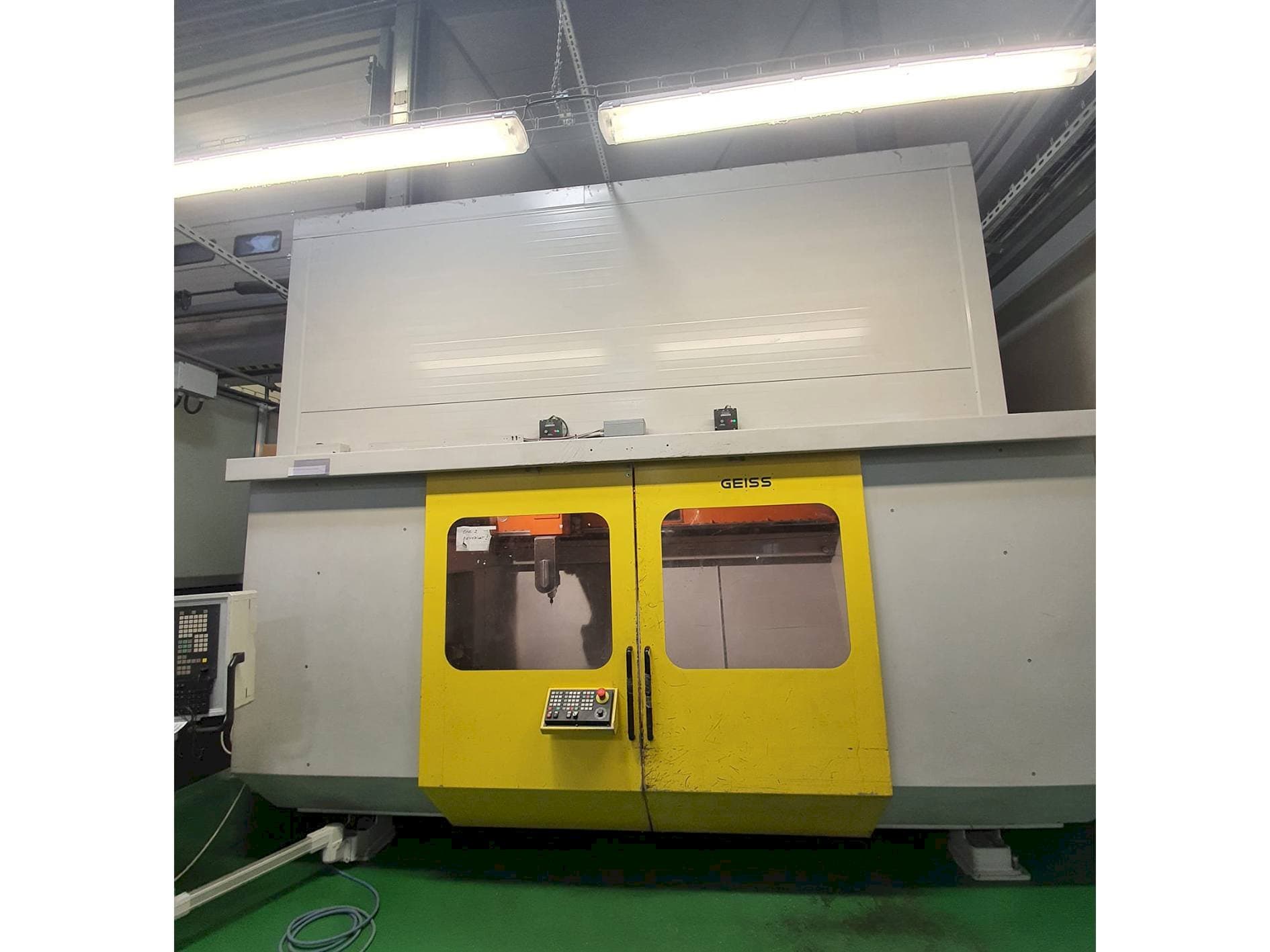 Frontansicht der GEISS FZ 2000x1000 ECO  Maschine