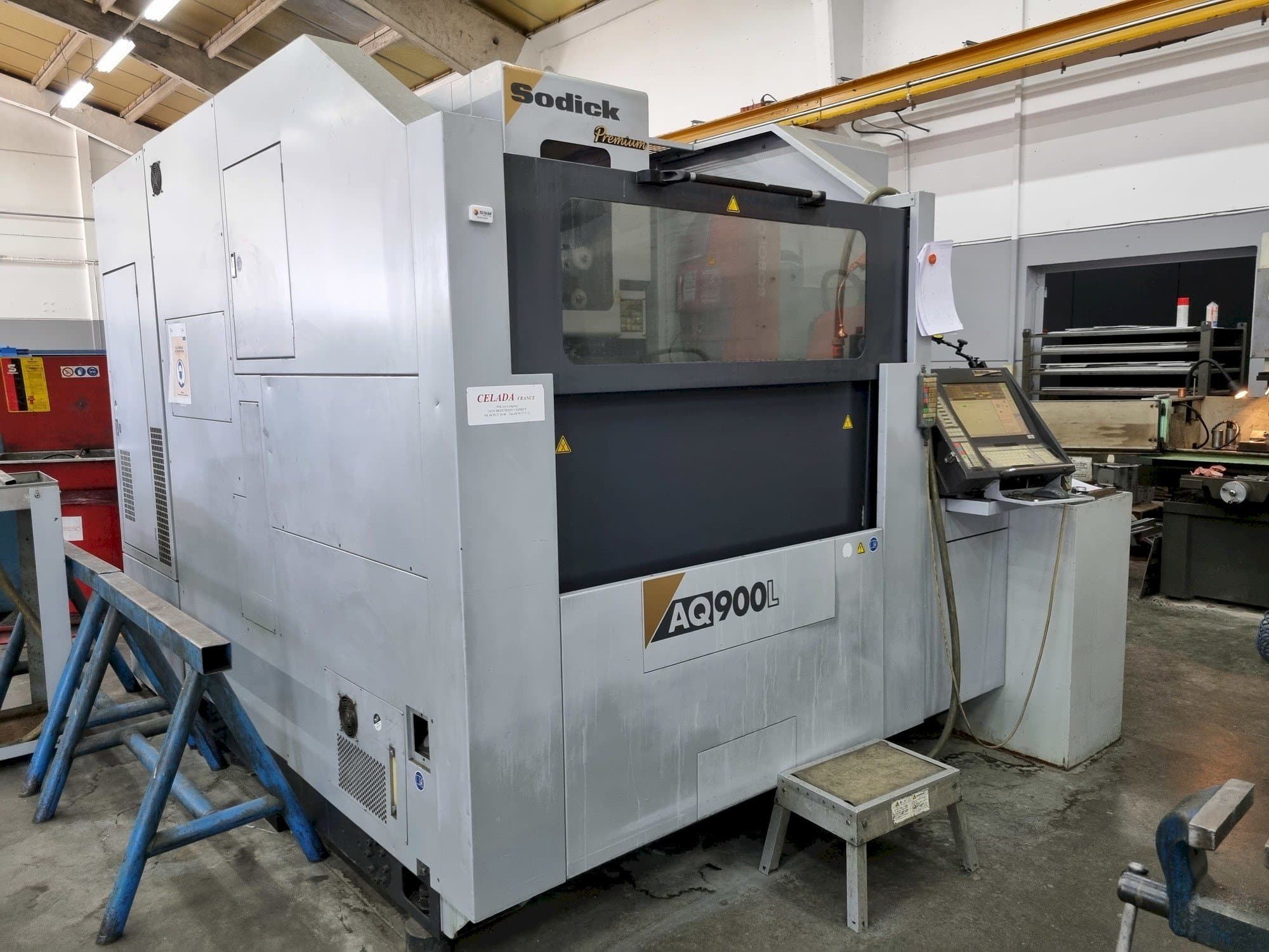 Frontansicht der Sodick AQ900L  Maschine