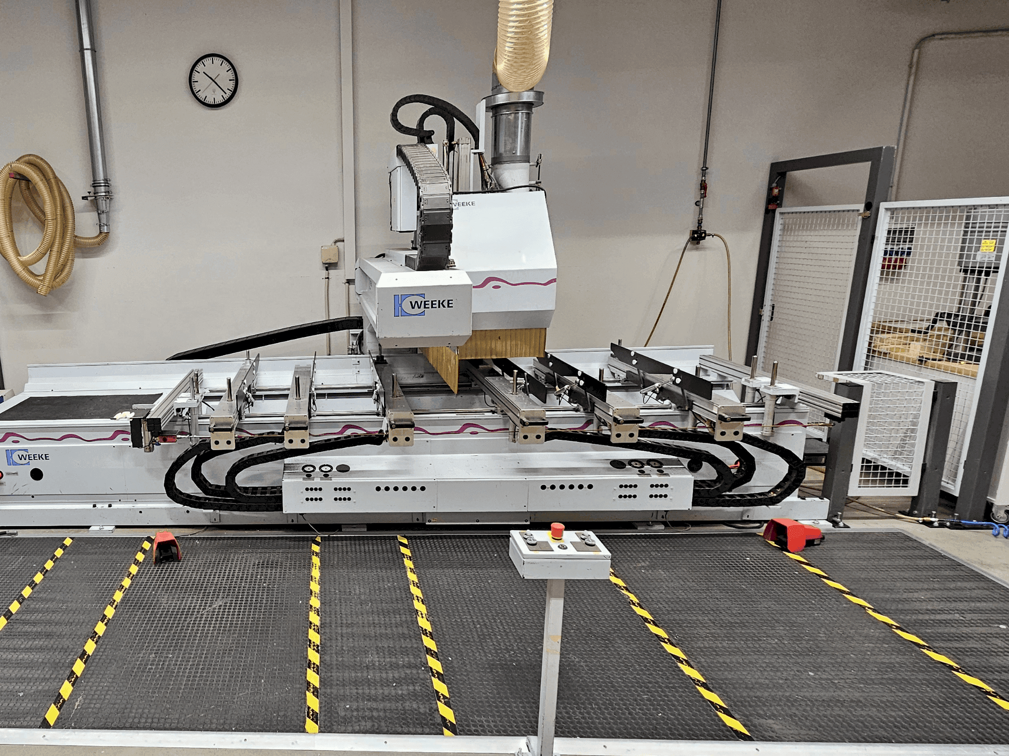 Frontansicht der Weeke Optimat BHC 550  Maschine