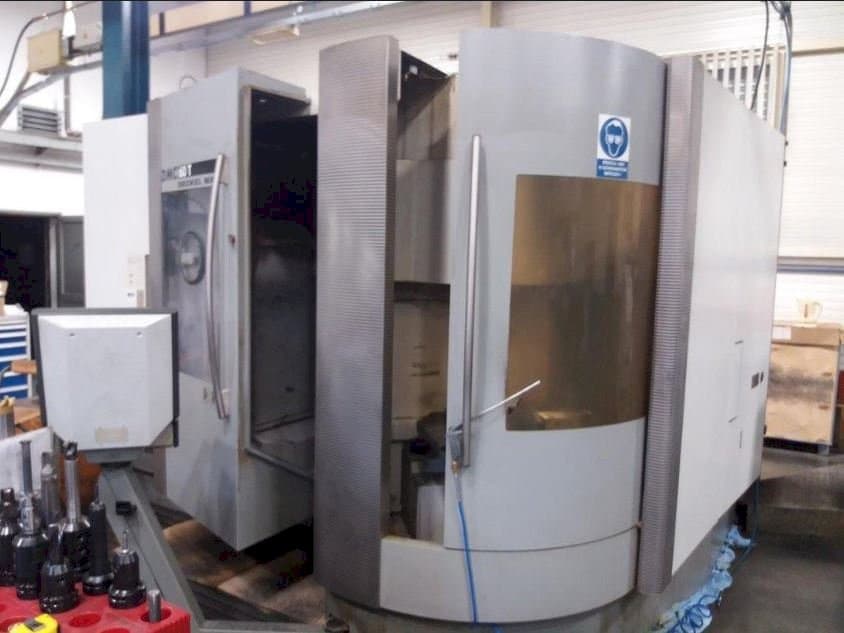 Frontansicht der DECKEL MAHO DMC 60T  Maschine