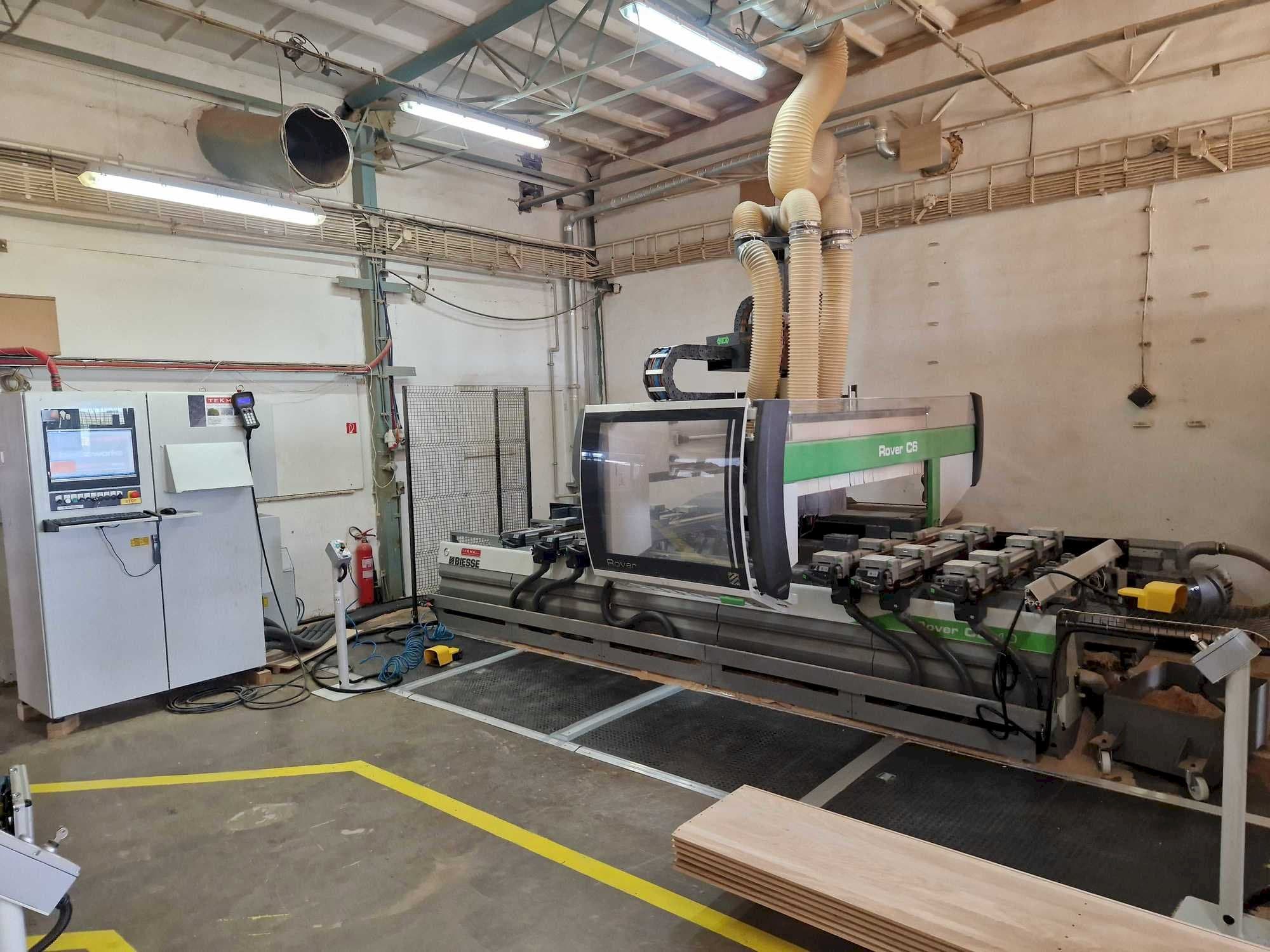 Frontansicht der BIESSE ROVER C6.40  Maschine