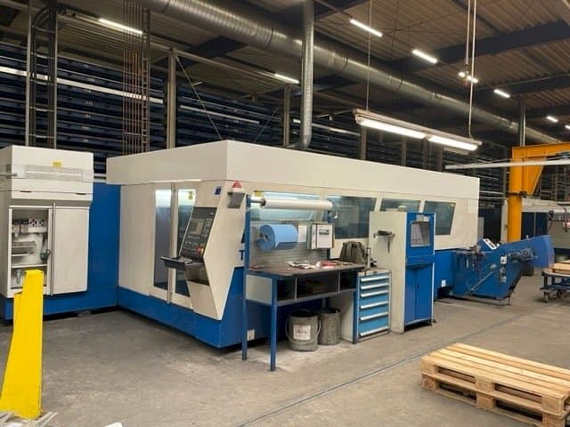Frontansicht der Trumpf TruLaser 5040 classic  Maschine