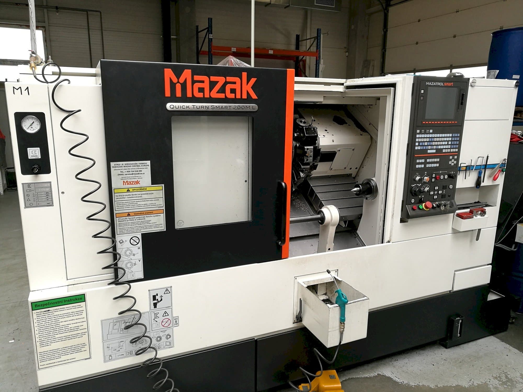 Frontansicht der Mazak Quick Turn Smart 200 ML  Maschine