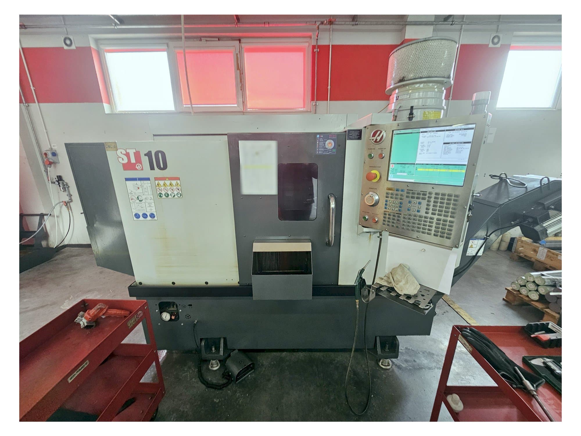 Frontansicht der HAAS ST-10  Maschine