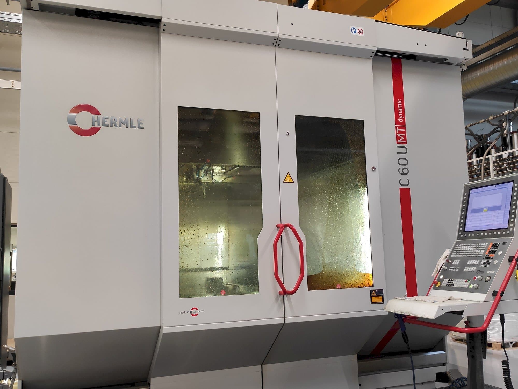 Frontansicht der HERMLE C 60 U MT  Maschine