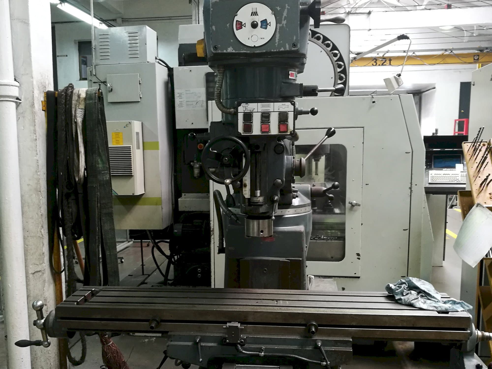 Frontansicht der LAGUN FTV2  Maschine