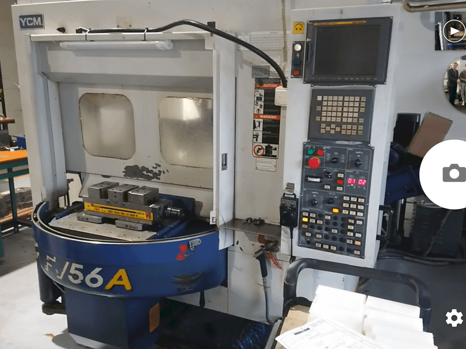 Frontansicht der YCM FV56A  Maschine