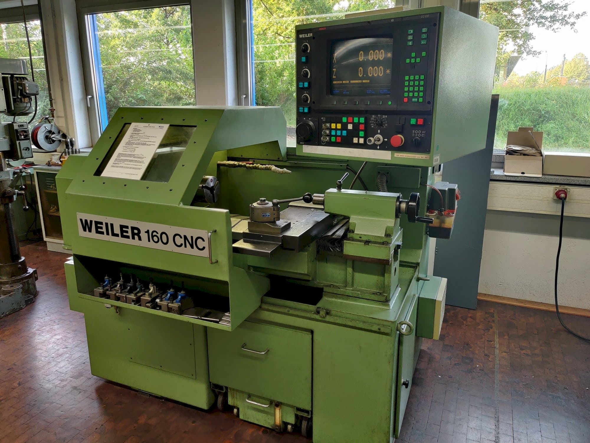 Frontansicht der Weiler 160 CNC  Maschine