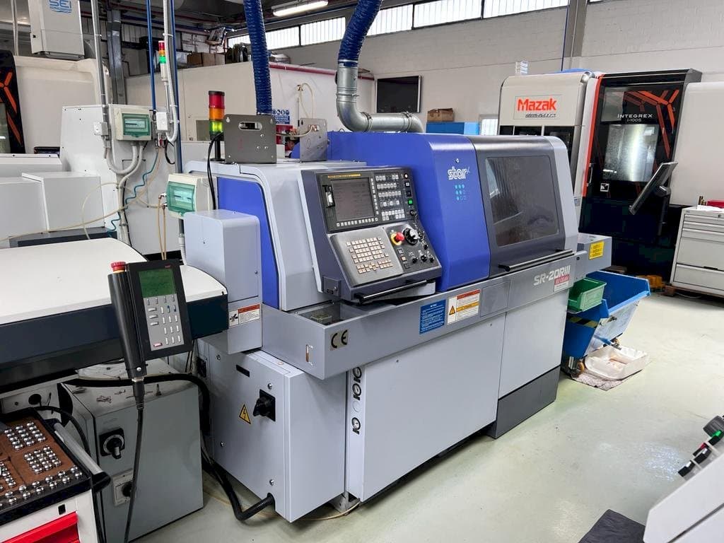 Frontansicht der Star SR-20RIII  Maschine