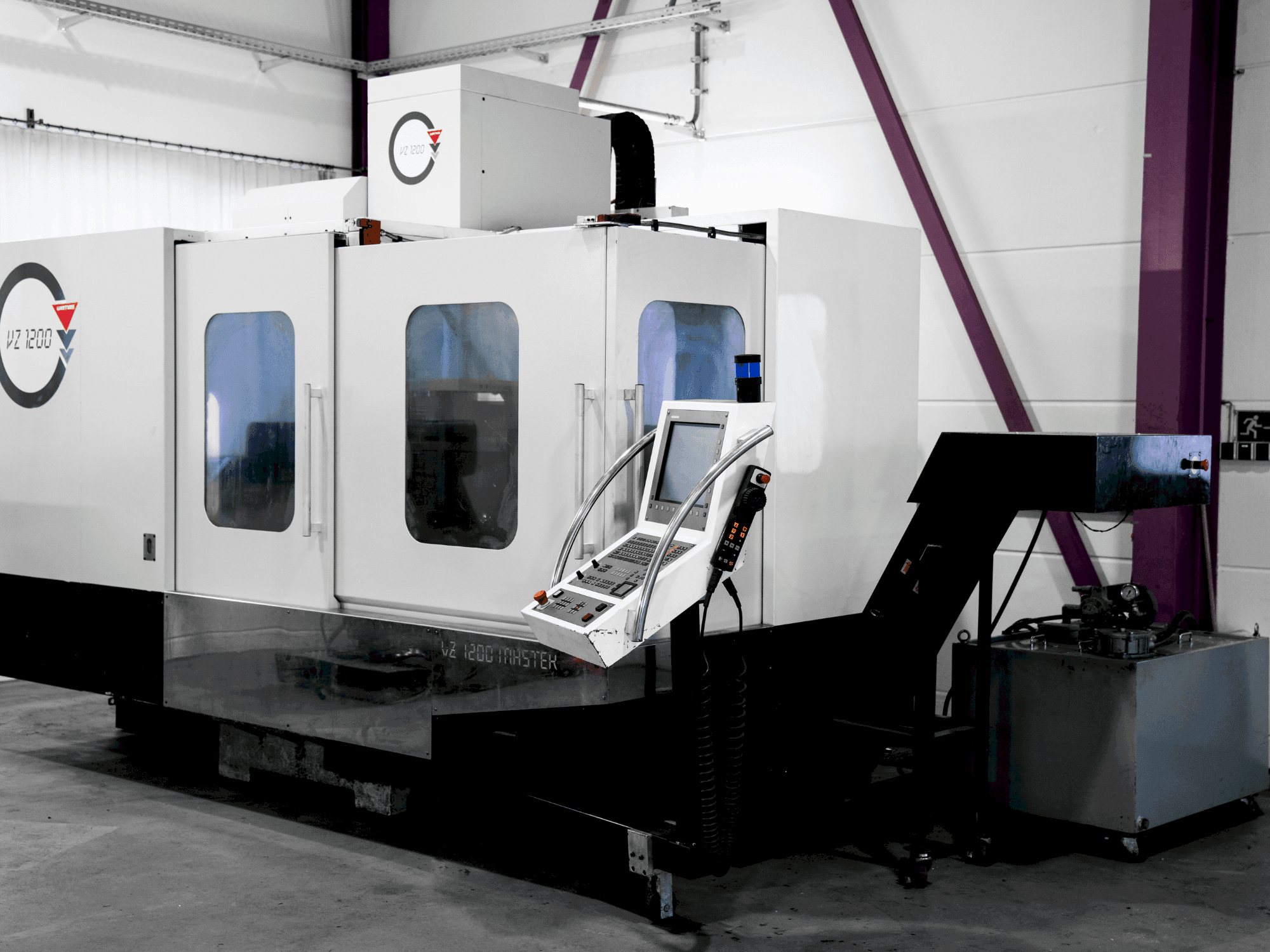 Frontansicht der WEMAS VZ 1200  Maschine